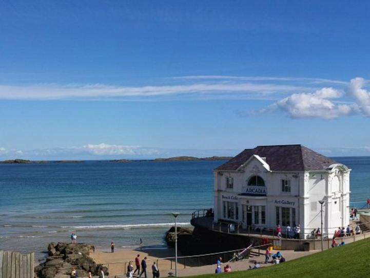 Ostello Portrush Townhouse Esterno foto