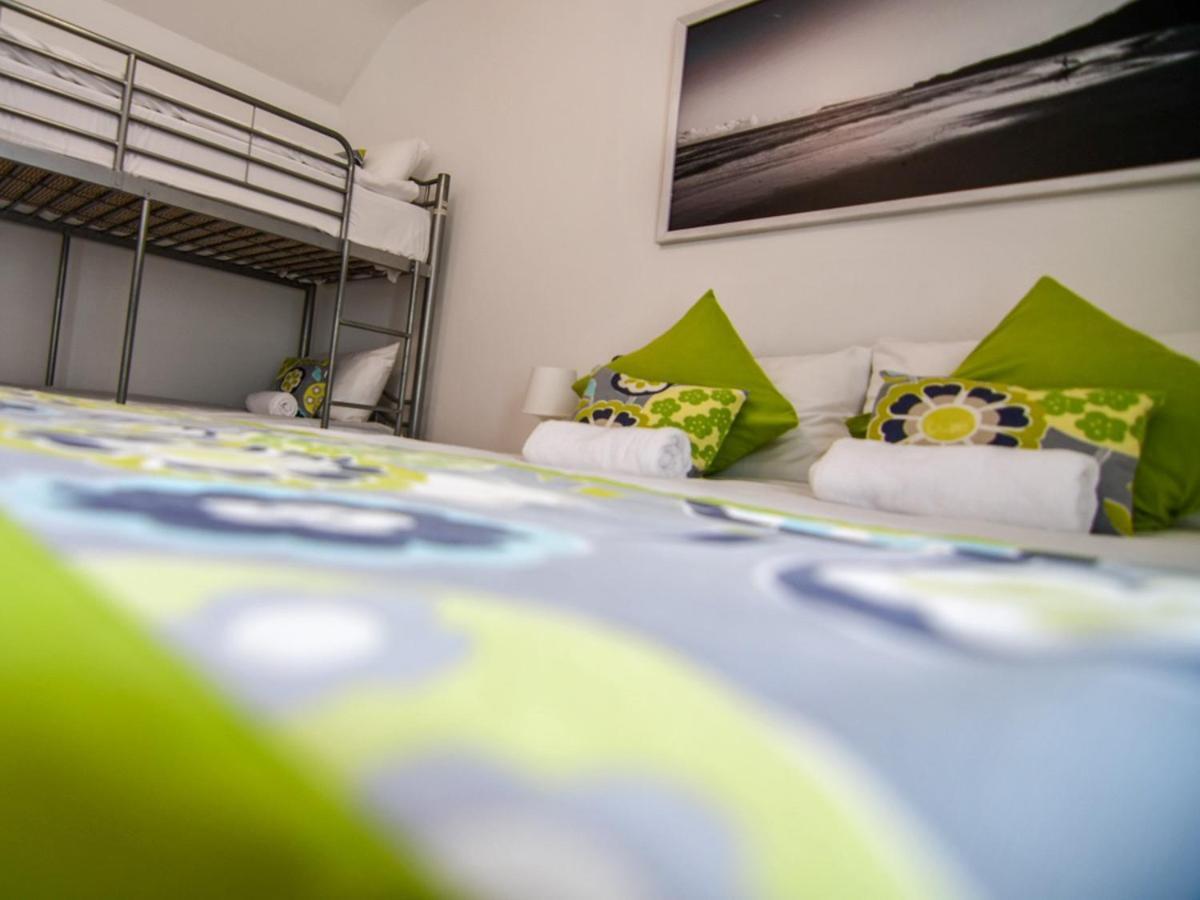 Ostello Portrush Townhouse Esterno foto