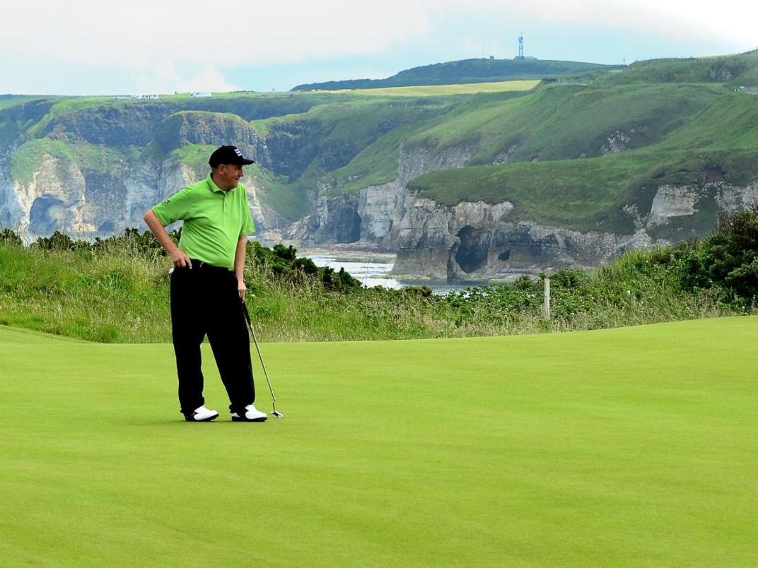 Ostello Portrush Townhouse Esterno foto